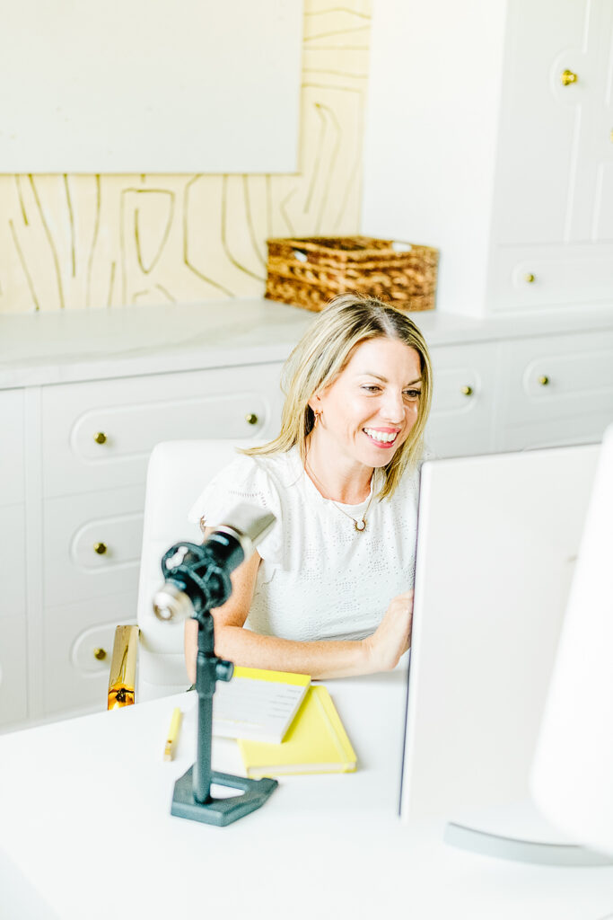 mompreneur Saves time with ChatGPT